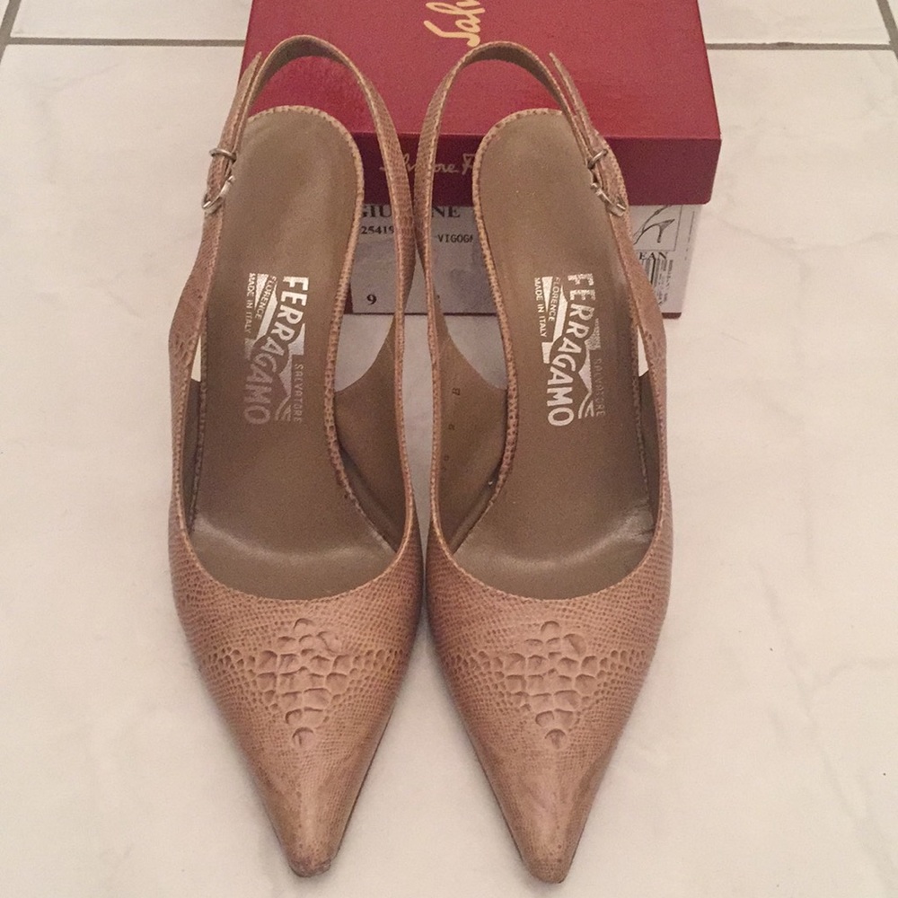 Ferragamo, Giustine, Pump